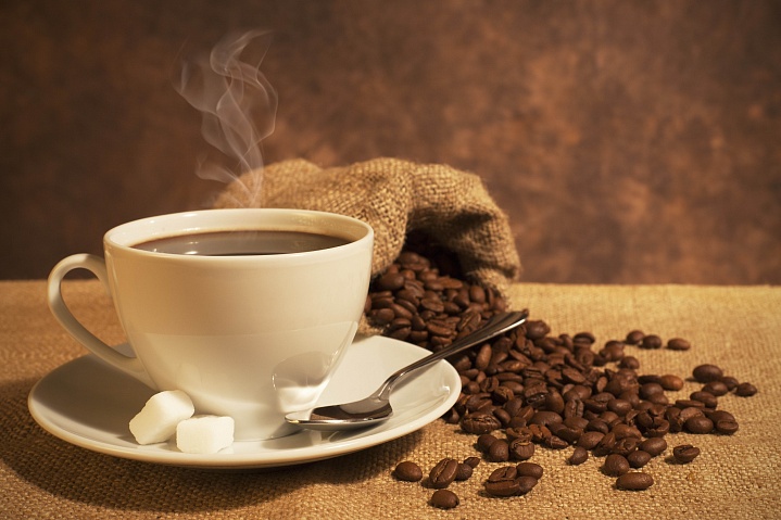 Горячий кофе - лучшее начало дня!